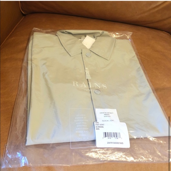 ARITZIA • RAINS • coach waterproof jacket unisex - Picture 5 of 5